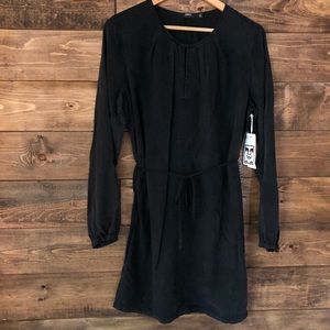 Black tie waist long sleeve dress